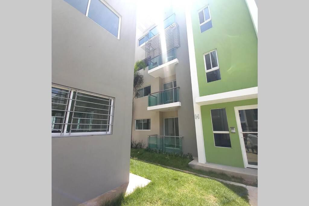 Confortable Apartamento De 3 Tres Habitaciones, Con Hermosa Vista De Area Verde, Ademas De Piscinas Y Juegos Infantiles En Area Recreativa Сантьяго-де-лос-Кабальерос Экстерьер фото