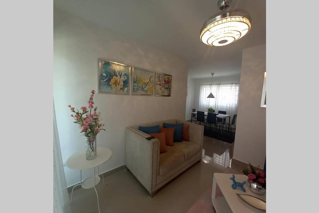 Confortable Apartamento De 3 Tres Habitaciones, Con Hermosa Vista De Area Verde, Ademas De Piscinas Y Juegos Infantiles En Area Recreativa Сантьяго-де-лос-Кабальерос Экстерьер фото