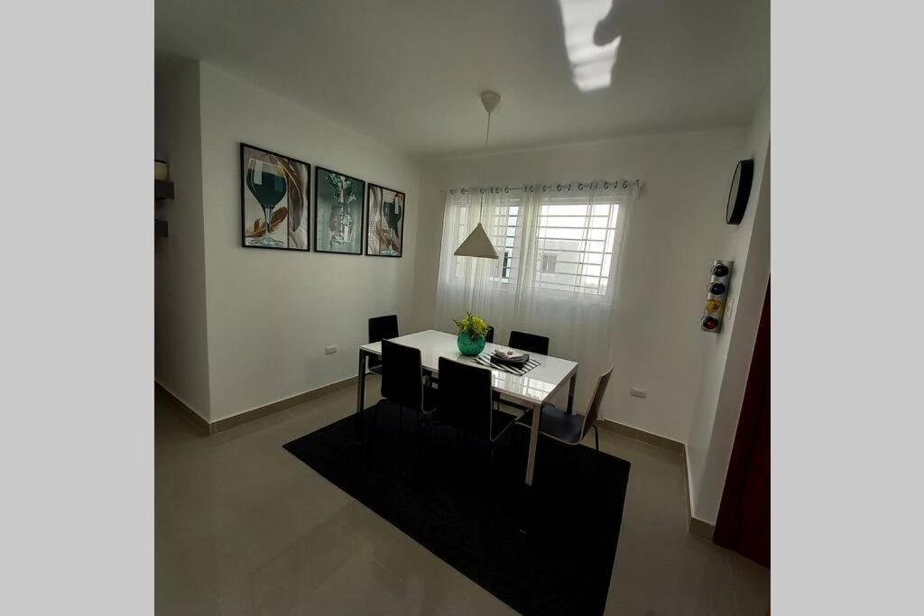 Confortable Apartamento De 3 Tres Habitaciones, Con Hermosa Vista De Area Verde, Ademas De Piscinas Y Juegos Infantiles En Area Recreativa Сантьяго-де-лос-Кабальерос Экстерьер фото